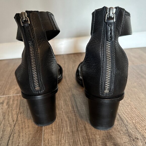 Frye Brielle Back Zip Sandal - Picture 8 of 15